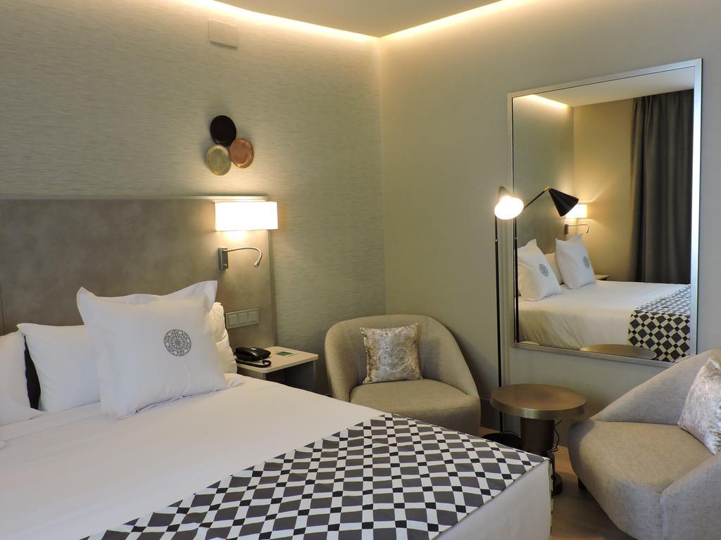 Premium Double or Twin Room,756186784:JPEG